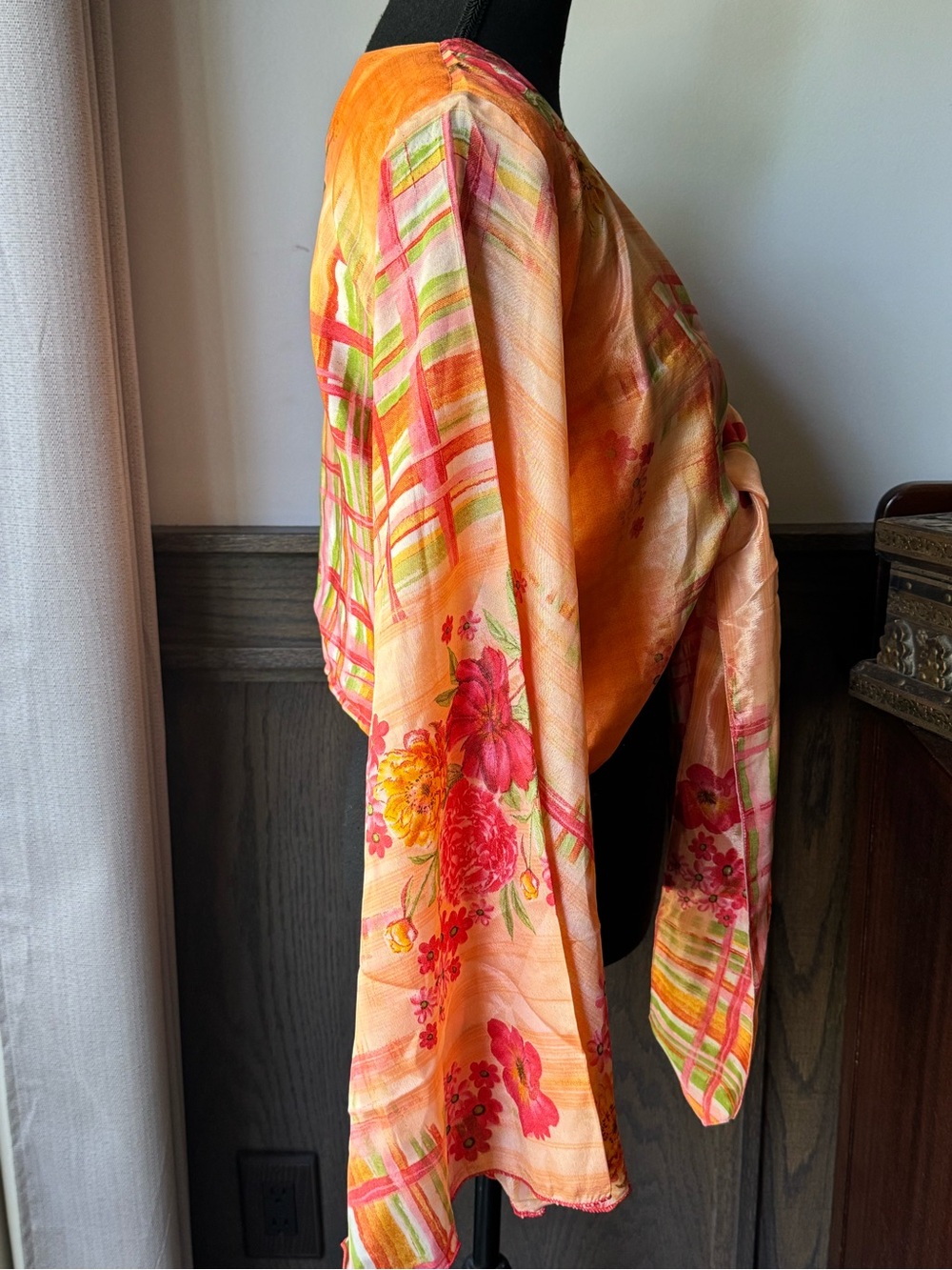 Weves Women's silk orange and Pink Floral Tie-Front Blouse free size - Picture 6 of 9